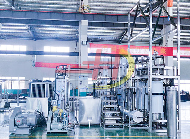 2*150L超臨界CO2提取設備HD22-40-150